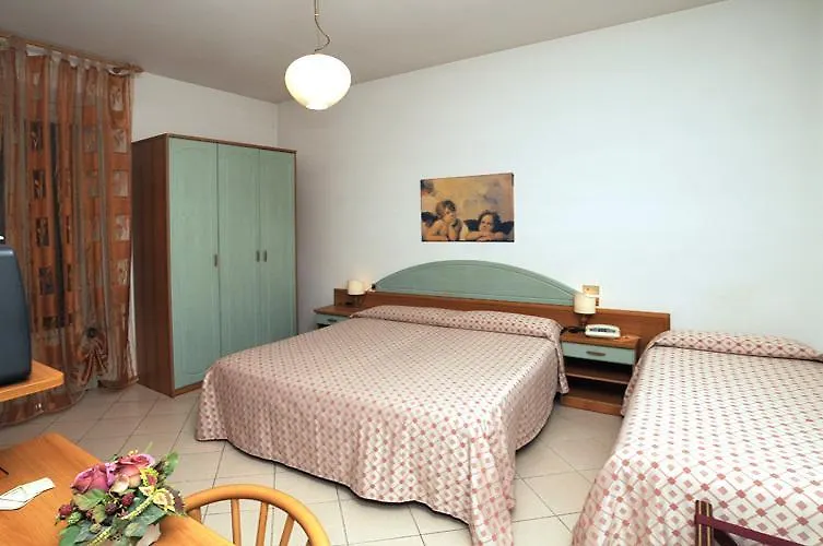 Hotel Abas Montecatini Terme 2*,
